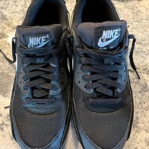 Nike Air Max Women's shoes size 9 like new